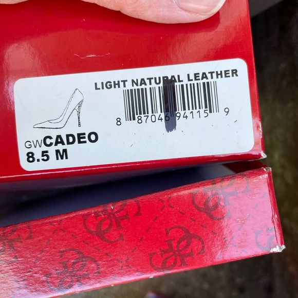 Guess camel stacked heel stilettos. Size 8.5. In good condition. - Picture 6 of 6